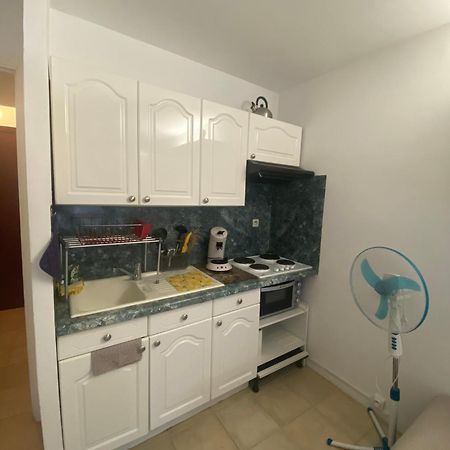 Joli Studio Neuf Av Terrasse A 50 M De La Mer Et Gare Roquebrune-Cap-Martin Kültér fotó