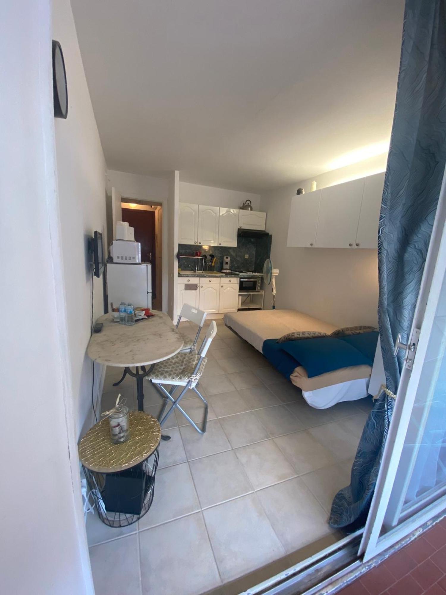 Joli Studio Neuf Av Terrasse A 50 M De La Mer Et Gare Roquebrune-Cap-Martin Kültér fotó