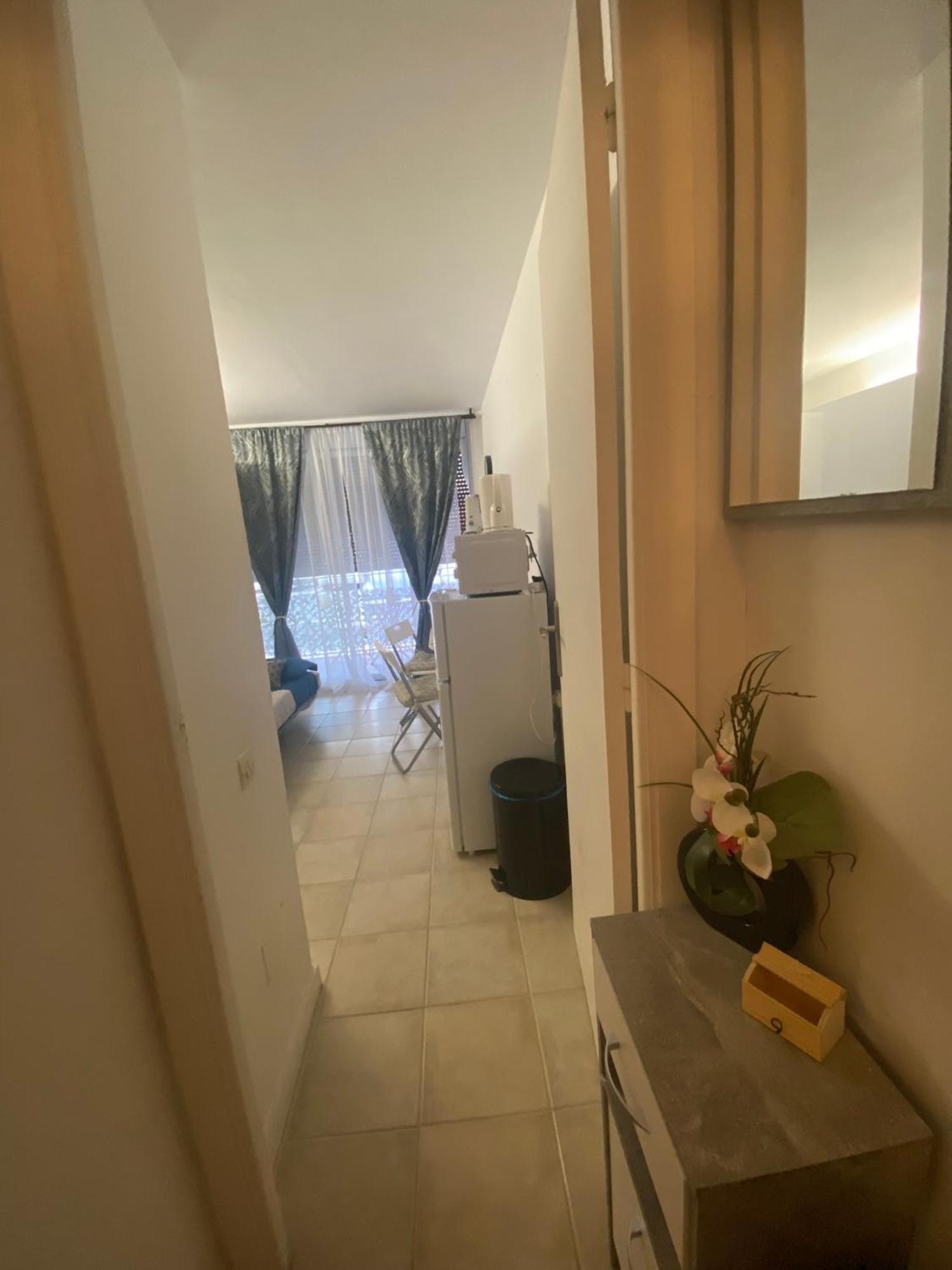 Joli Studio Neuf Av Terrasse A 50 M De La Mer Et Gare Roquebrune-Cap-Martin Kültér fotó